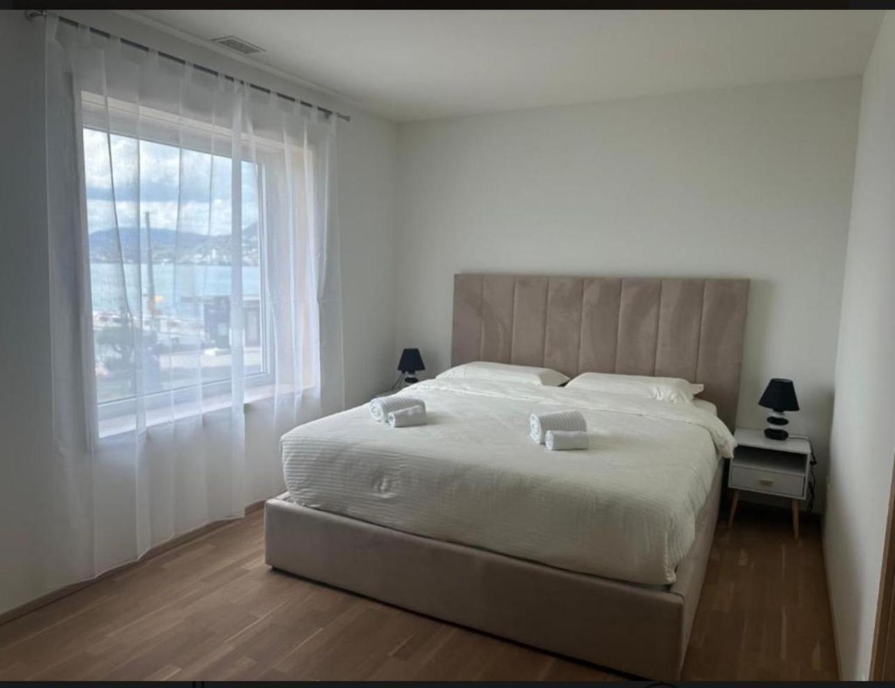 Hotel Du Quai Вильнёв Экстерьер фото